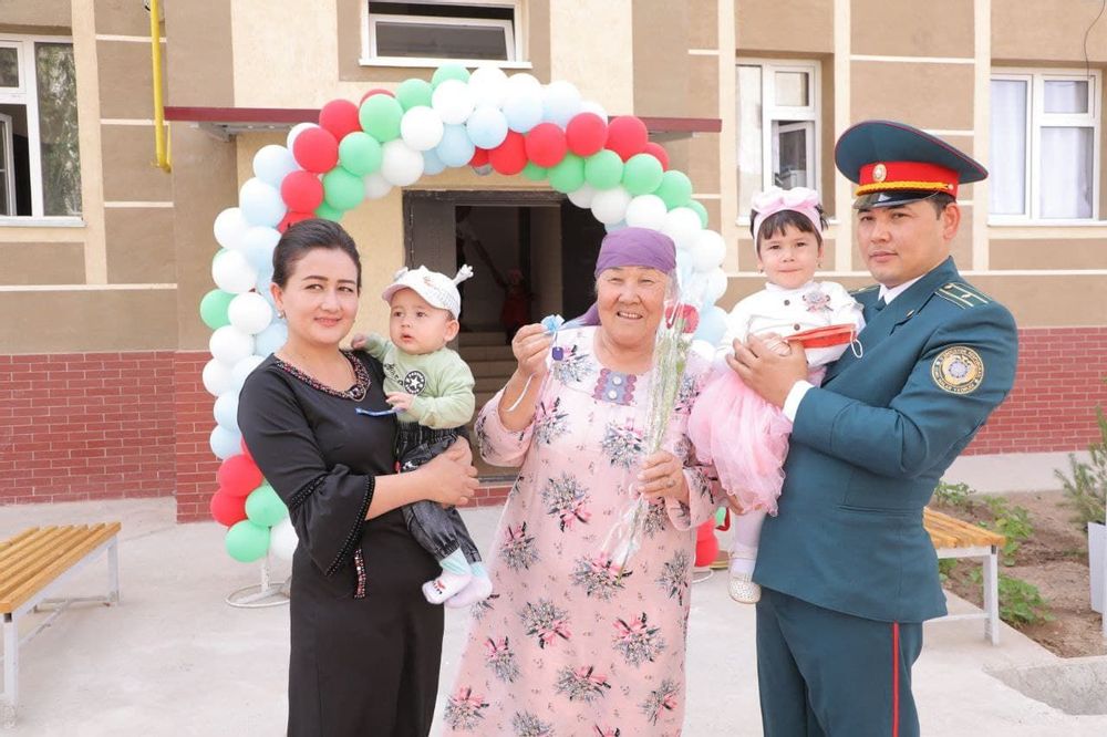 Yangi uyda yashashga ne yetsin! 
