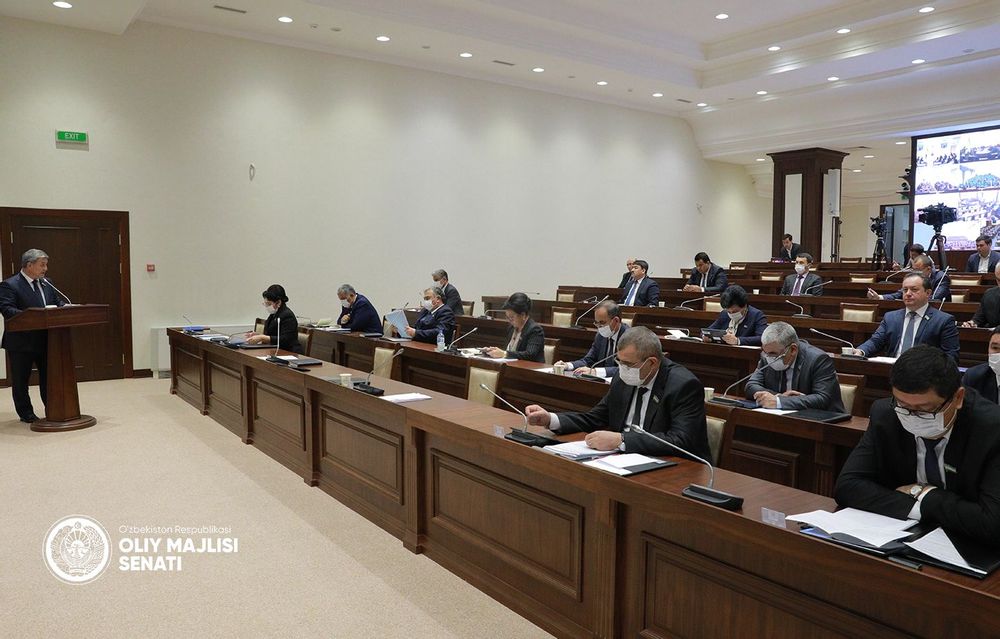 Senat rulda bluetooth orqali telefonda gaplashishga ruxsat beruvchi qonunni maʼqulladi