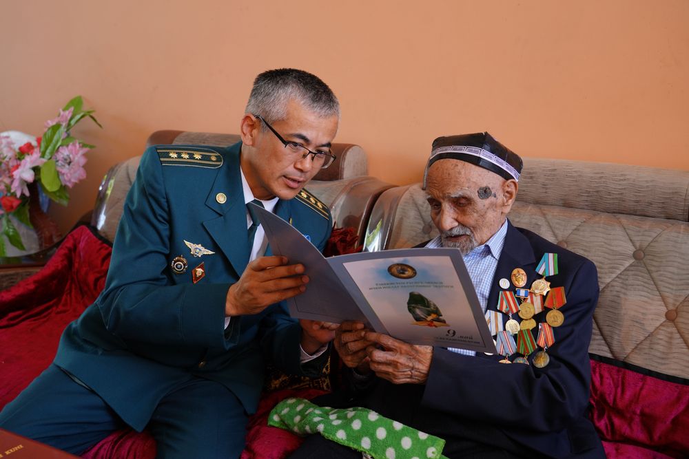 Эҳтиромдан диллар снод