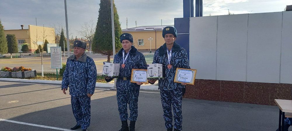Қўл жанги усталари тақдирланди