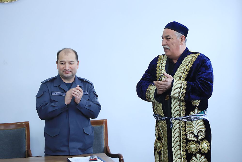 Hamkasblar va shogirdlar eʼzozida