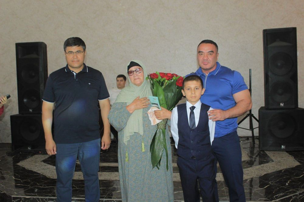 Yuksak matonat sohibasi