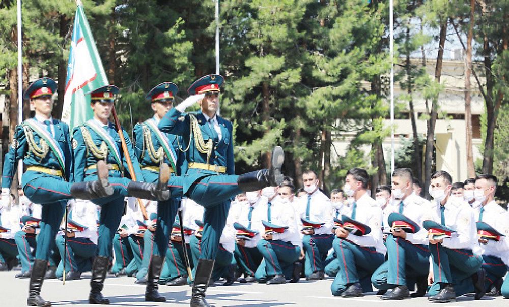 Мустақил ёшларинг кутиб ол, Ватан!