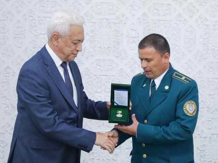 Oramizdagi fidoyilardan biri